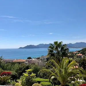 T2 Superbe Vue Cannes